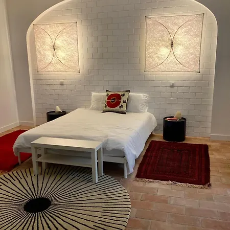 Loft Almirante Design アパート タヴィラ