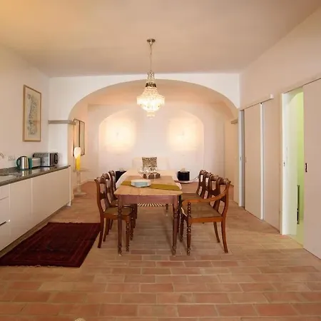 Loft Almirante Design アパート *