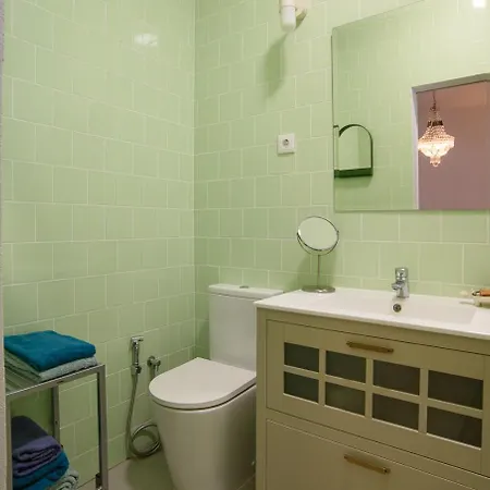 Loft Almirante Design タヴィラ